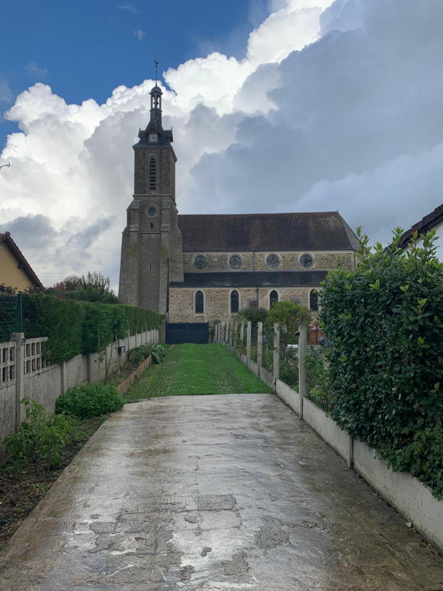 Отель Chez Fifi&Stella Neufmoutiers-en-Brie Экстерьер фото